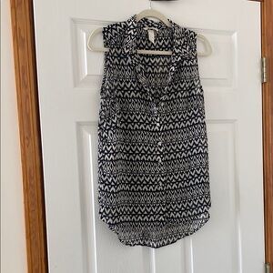 Black and White Patterned Sleeveless Top